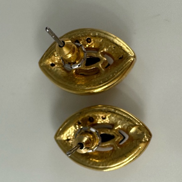 Classy Accessory Set Vintage Black and Faux Pearl Jewelry  Necklace and Earrings - Picture 14 of 16